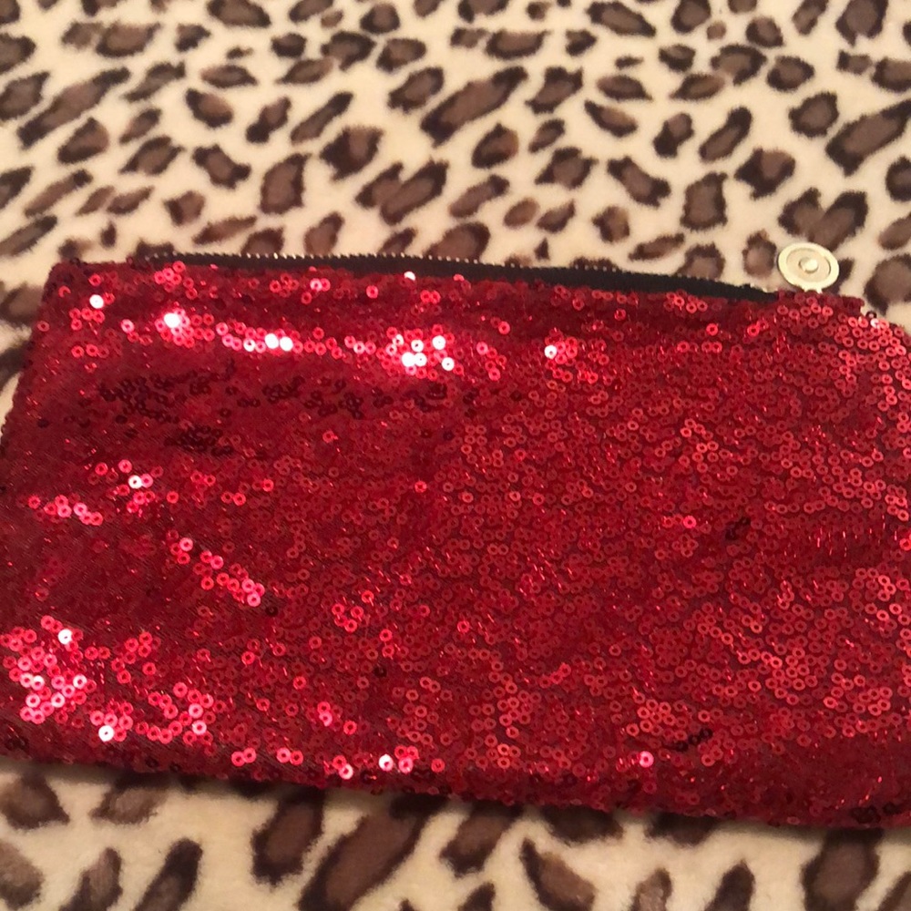 RED SEQUINS CLUTCH